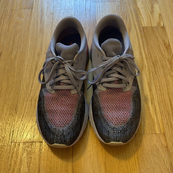 Nike Odyssey React Flyknit 2 - Picture 2 of 13